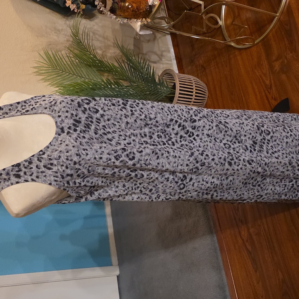 Leopard Print Sleeveless Maxi Dress
